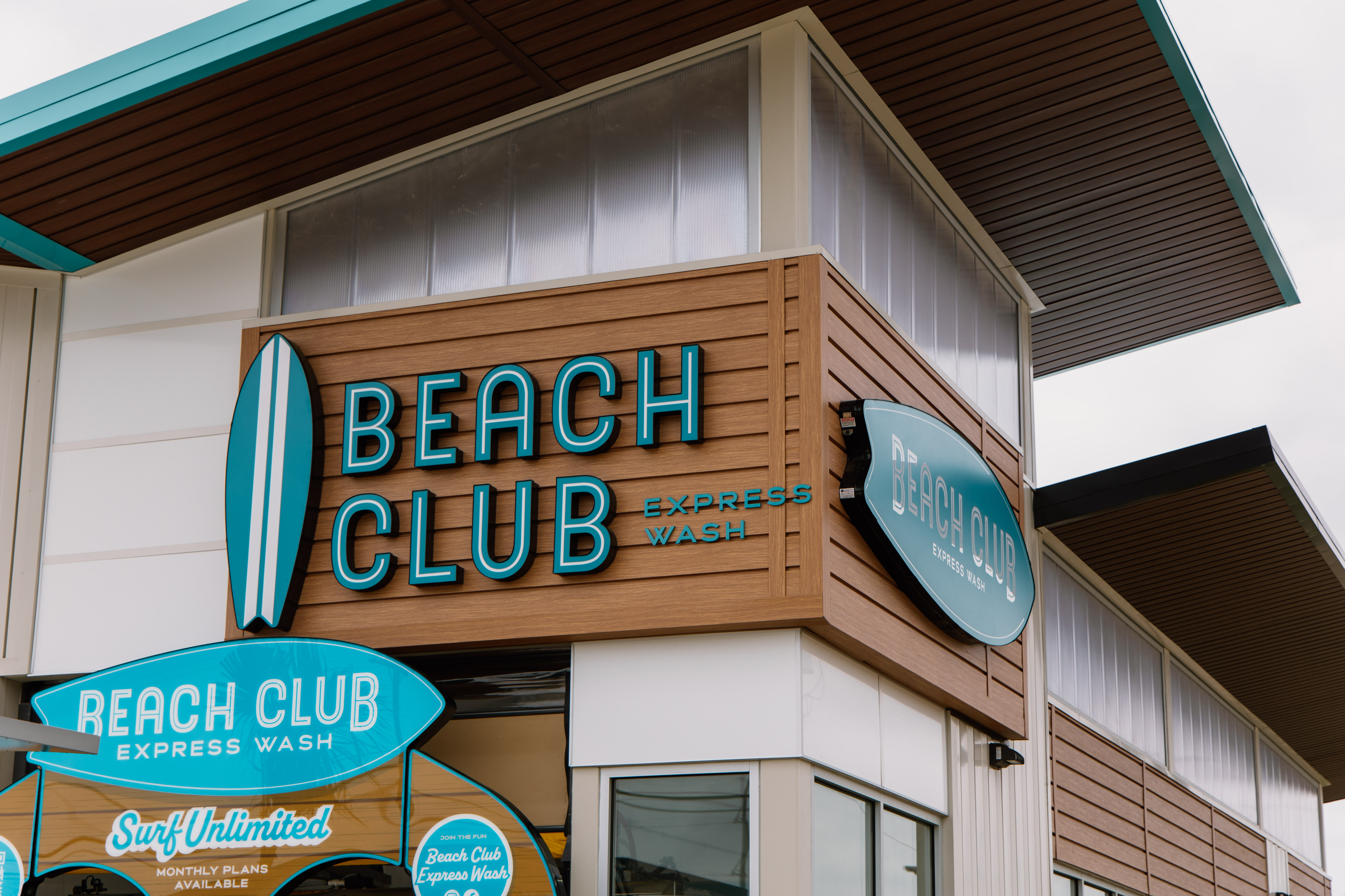 Beach Club Car Wash opens in Crowley, Texas